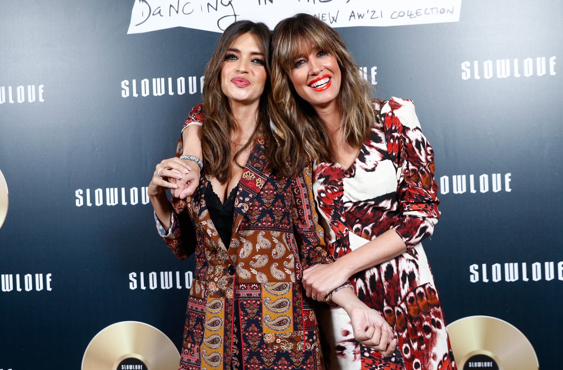 Sara Carbonero e Isabel Jim&eacute;nez en un photocall / Gtres