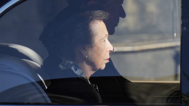La princesa Ana cabizbaja tras la muerte de Isabel II / Gtres