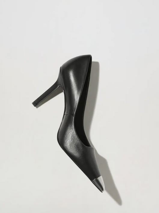 Los tacones de piel negros y metalizados de Mango para tus reuniones de trabajo