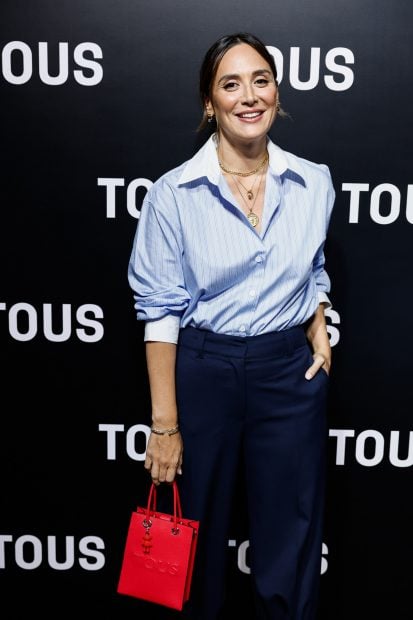 Tamara Falc&oacute; posando en un photocall 