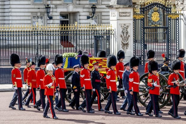 Cortejo f&uacute;nebre de la Reina Isabel / Gtres