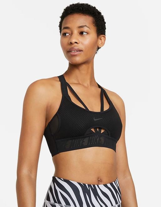 El top deportivo de Nike que Roc&iacute;o Osorno escoge para un d&iacute;a de siclo