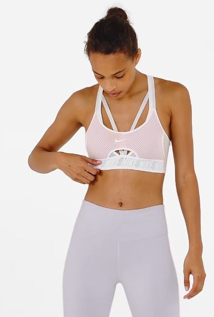 El top deportivo de Nike que Roc&iacute;o Osorno escoge para un d&iacute;a de siclo