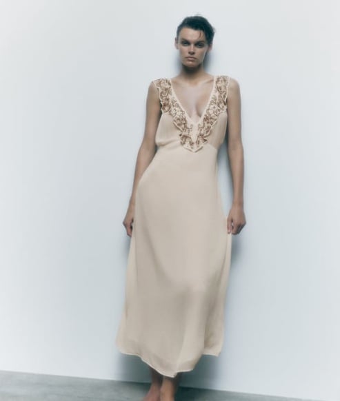 Vestido rom&aacute;ntico de Zara