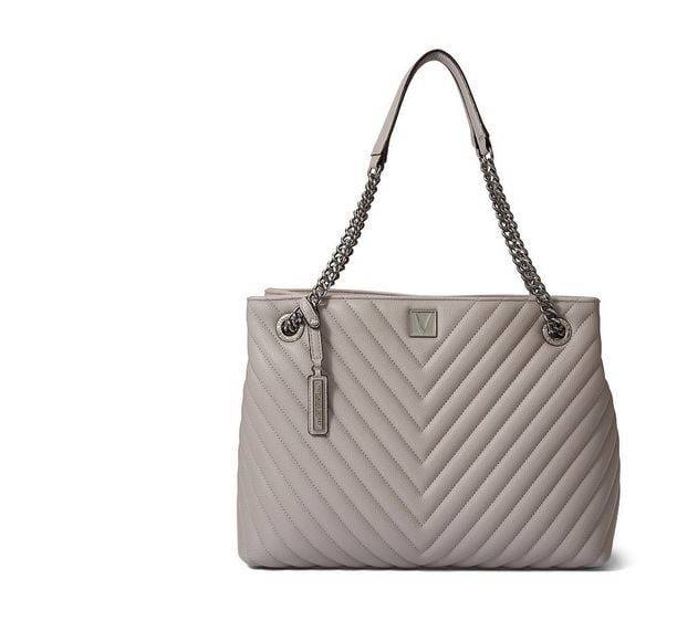 El bolso tote de Victoria Secret para llevar con tus mejores outfits y de lo m&aacute;s espacioso