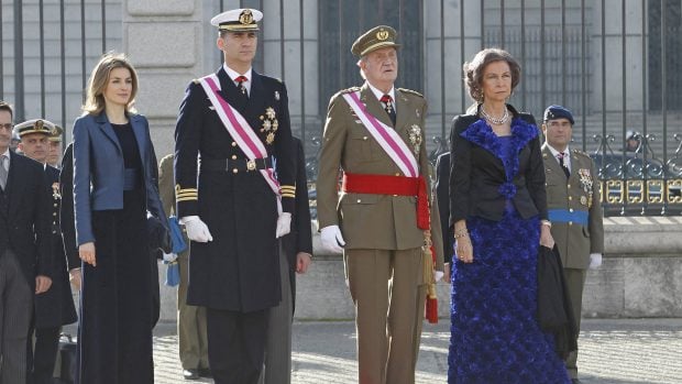 El Rey Felipe, la Reina Letizia, don Juan Carlos y do&ntilde;a Sof&iacute;a en una imagen de archivo / Gtres