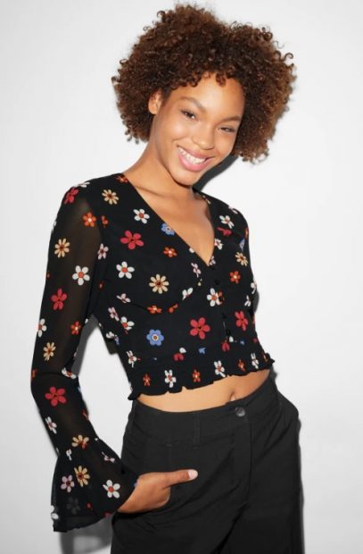Blusa crop flores C&A