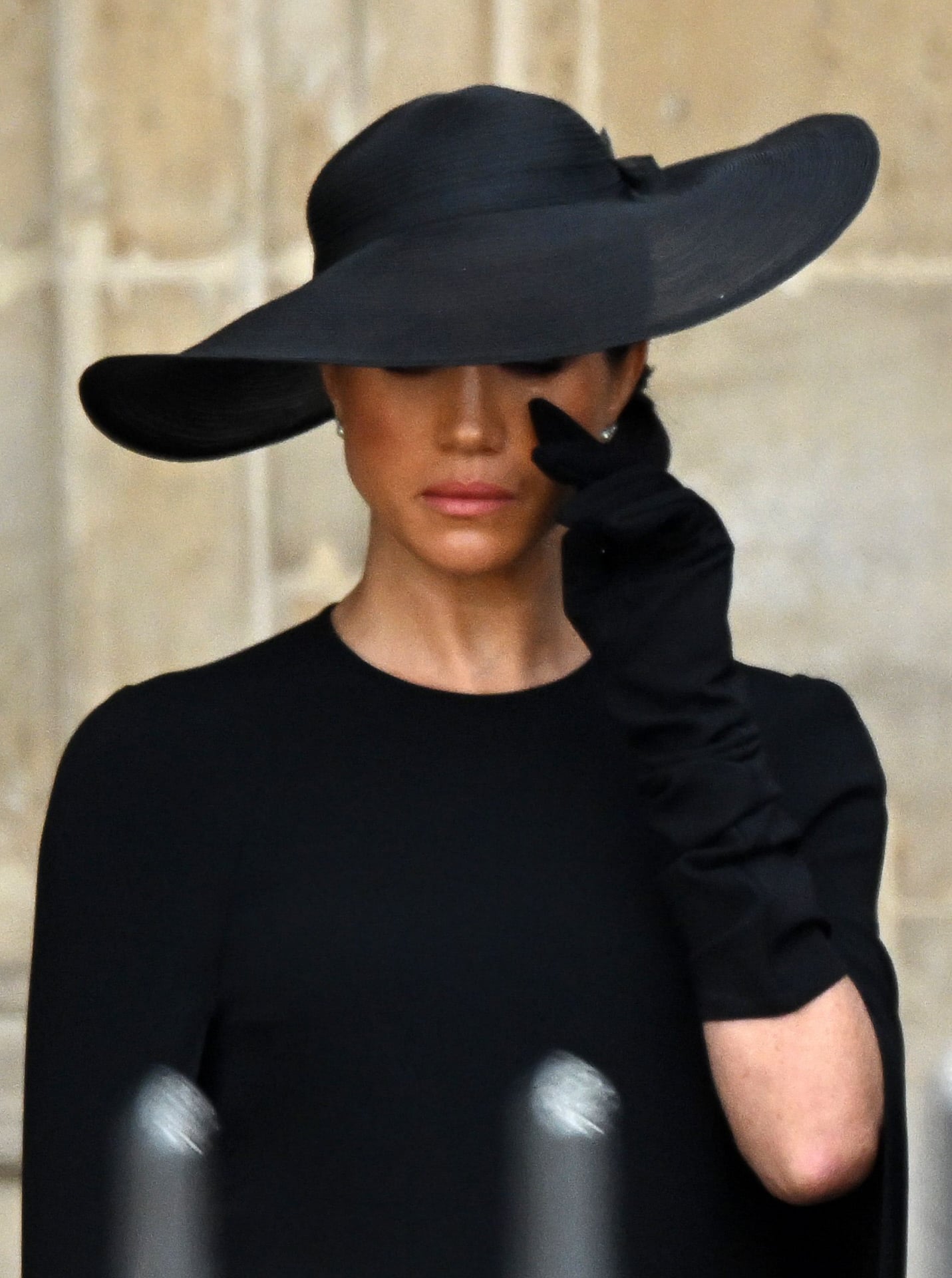Meghan Markle se seca las l&aacute;grimas / Gtres