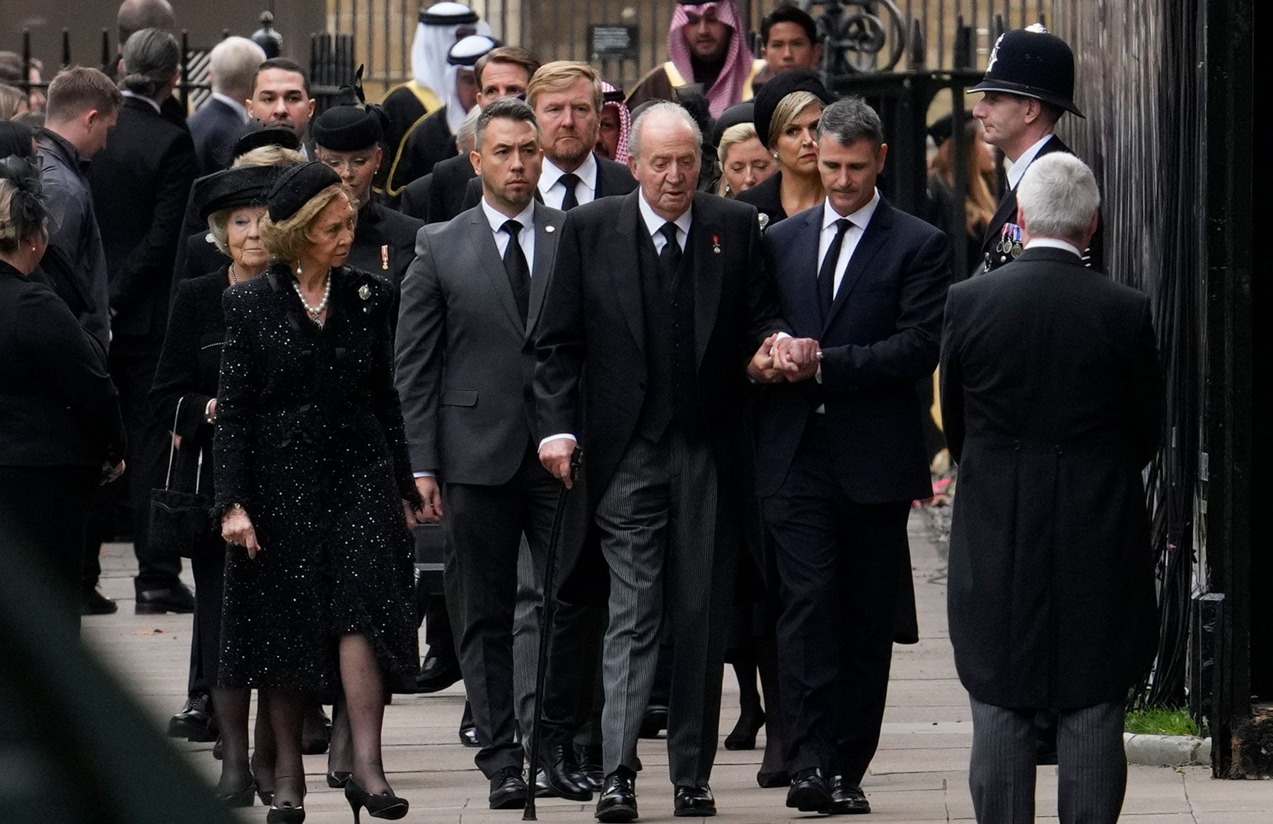 Juan Carlos I y Sof&iacute;a, entrando a la abad&iacute;a de Westminster / Gtres
