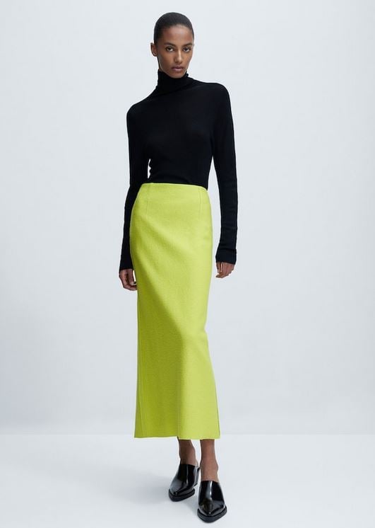 La falda midi de Massimo Dutti m&aacute;s solicitada en color lima