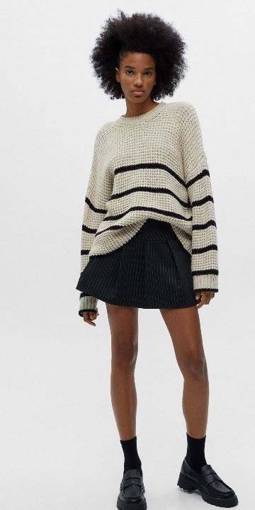 El jersey estilo marinero de Pull&Bear que no puede faltar en tu próximo look
