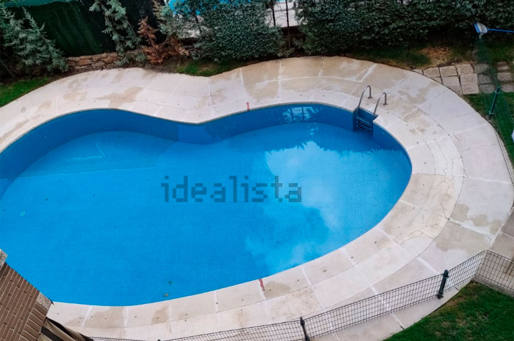 As&iacute; es la piscina de la nueva casa de Raquel Mosquera / Idealista