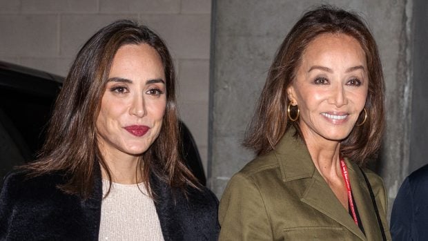 Isabel Preysler y Tamara Falc&oacute; en Madrid / Gtres