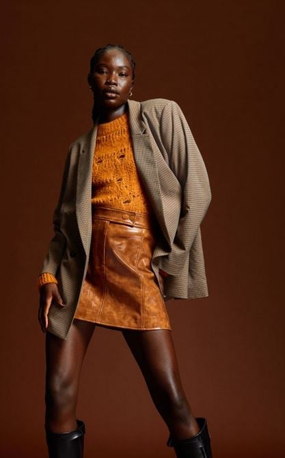 La falda evas&eacute; de H&M que queda bien a todas: la tienen de la talla 32 a la 50