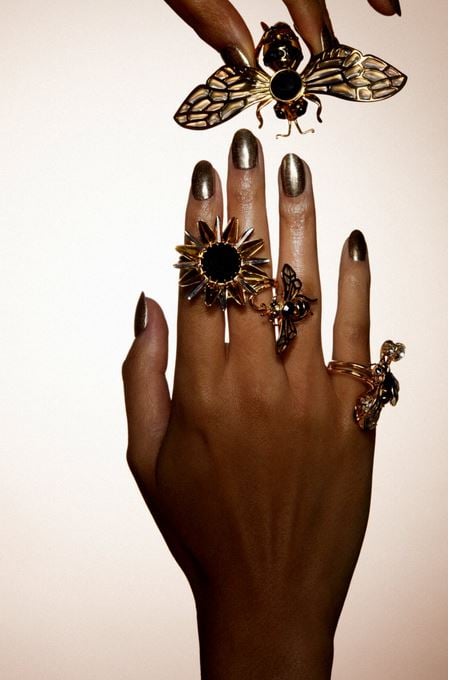 Nueva colecci&oacute;n de joyas de Elie Top para Zara que te pondr&aacute;s en una cita especial