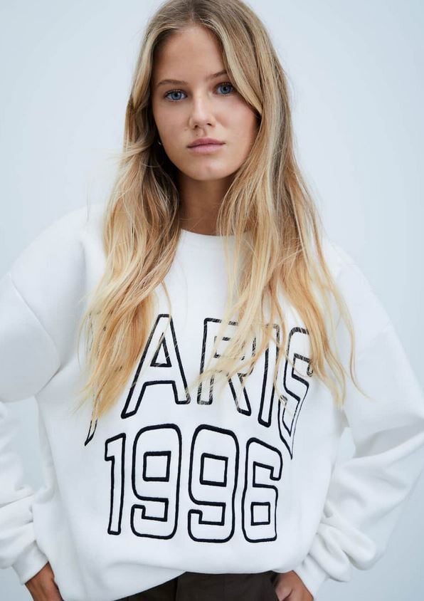 La sudadera de Stradivarius para los amantes de Par&iacute;s y su estilo