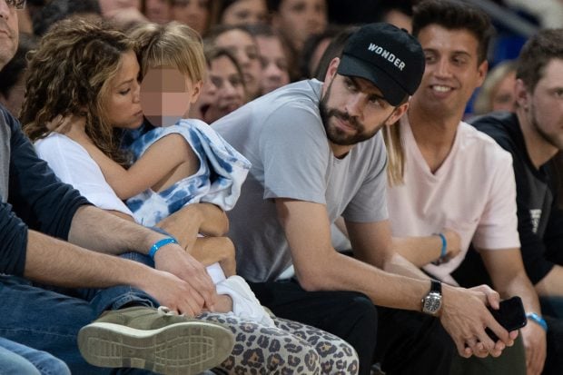 Shakira y Piqué viendo un partido / Gtres