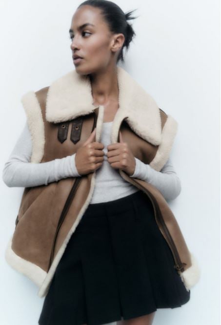 El espectacular chaleco borreguillo de Zara que apasiona a las amantes de moda