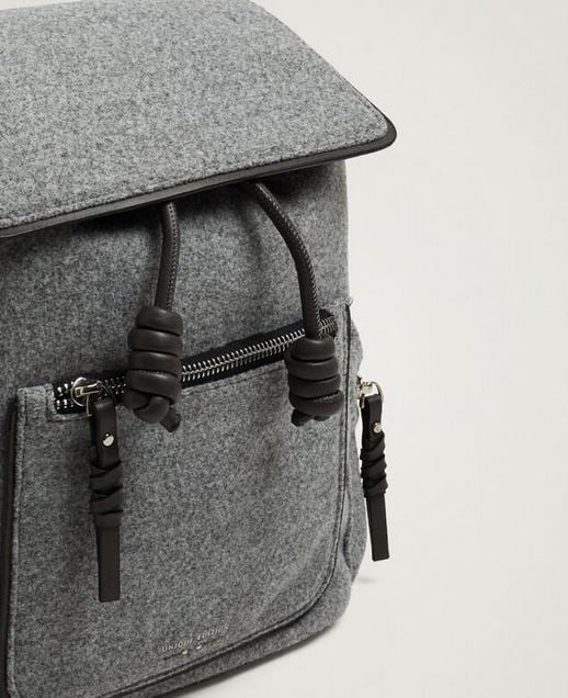 La mochila de Parfois de lo m&aacute;s c&oacute;moda para ir al trabajo o hacer turismo