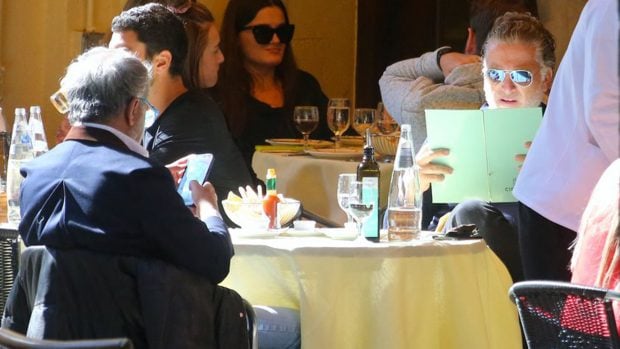 Elías Sacal en Nueva York junto a un amigo / Gtres