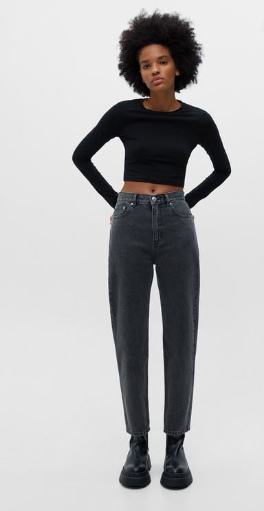 Los vaqueros Mom Fit de Pull&Bear que mejor quedan y por menos de 20 euros