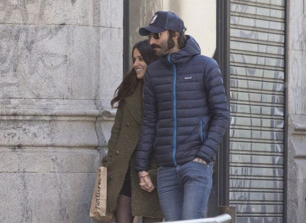 Macarena García y Leiva paseando / Gtres