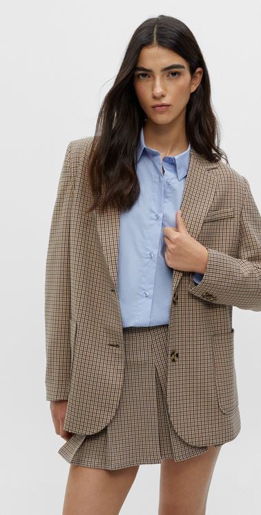 La blazer de cuadro vichy no pasa de moda, vuelve a ser tendencia otro año más