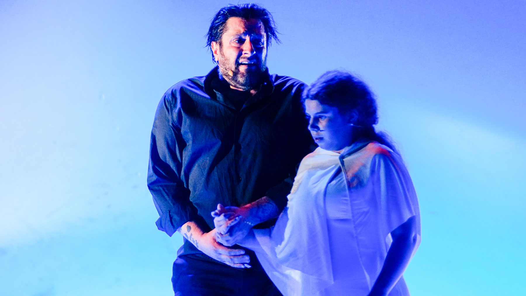 Carla Vigo y Rafael Amargo, actuando/ Gtres