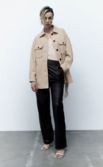 Esta sobrecamisa de Zara promete ser la prenda básica del otoño