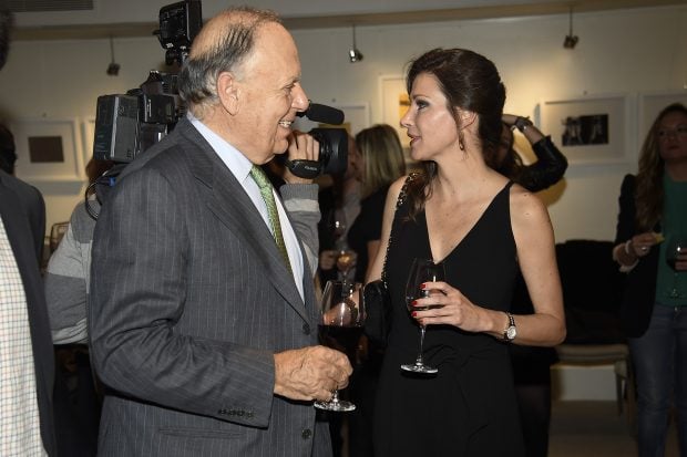 Esther Do&ntilde;a y Carlos Falc&oacute; en la presentaci&oacute;n de un libro / Gtres