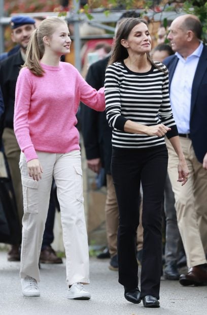 La princesa Leonor y la Reina Letizia en Cadavedo / Gtres