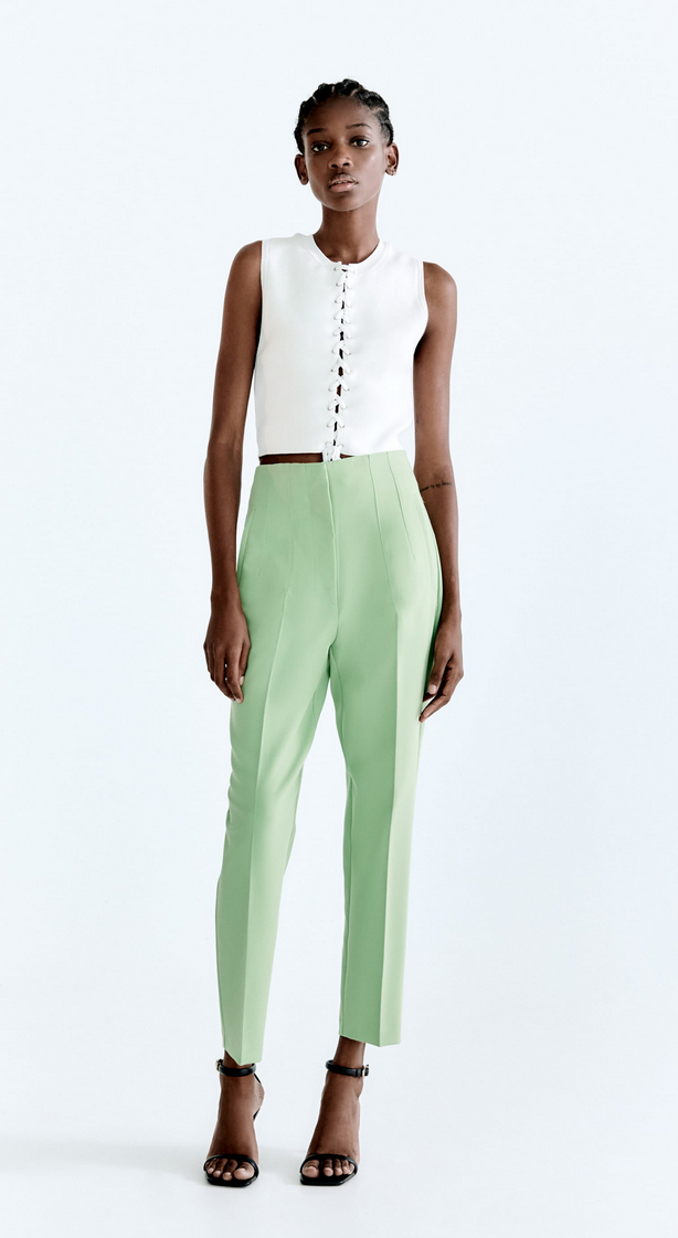 Los pantalones efecto 'push up' de Zara que est&aacute;n volviendo locas a las amantes de Inditex