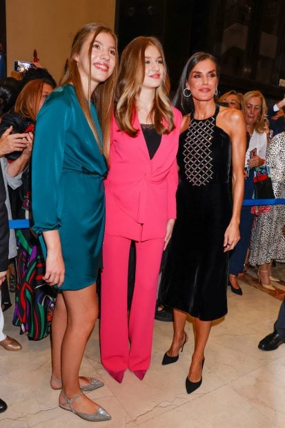 Sof&iacute;a, Leonor y Letizia en el concierto previo a los Premios Princesa de Asturias / Gtres