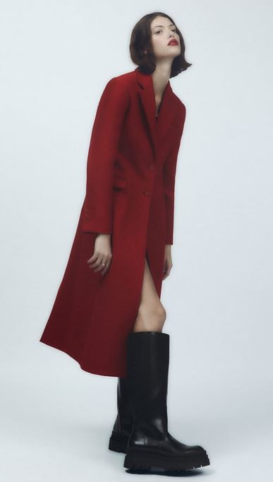 Las botas altas de Zara que son resistentes a la lluvia y que te pondr&aacute;s con todos los outfits