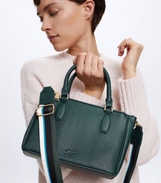 Parfois arrasa con el bolso más elegante y barato de su tienda: está a punto de agotarse