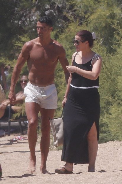 Elma Aveiro junto a Cristiano Ronaldo / Gtres