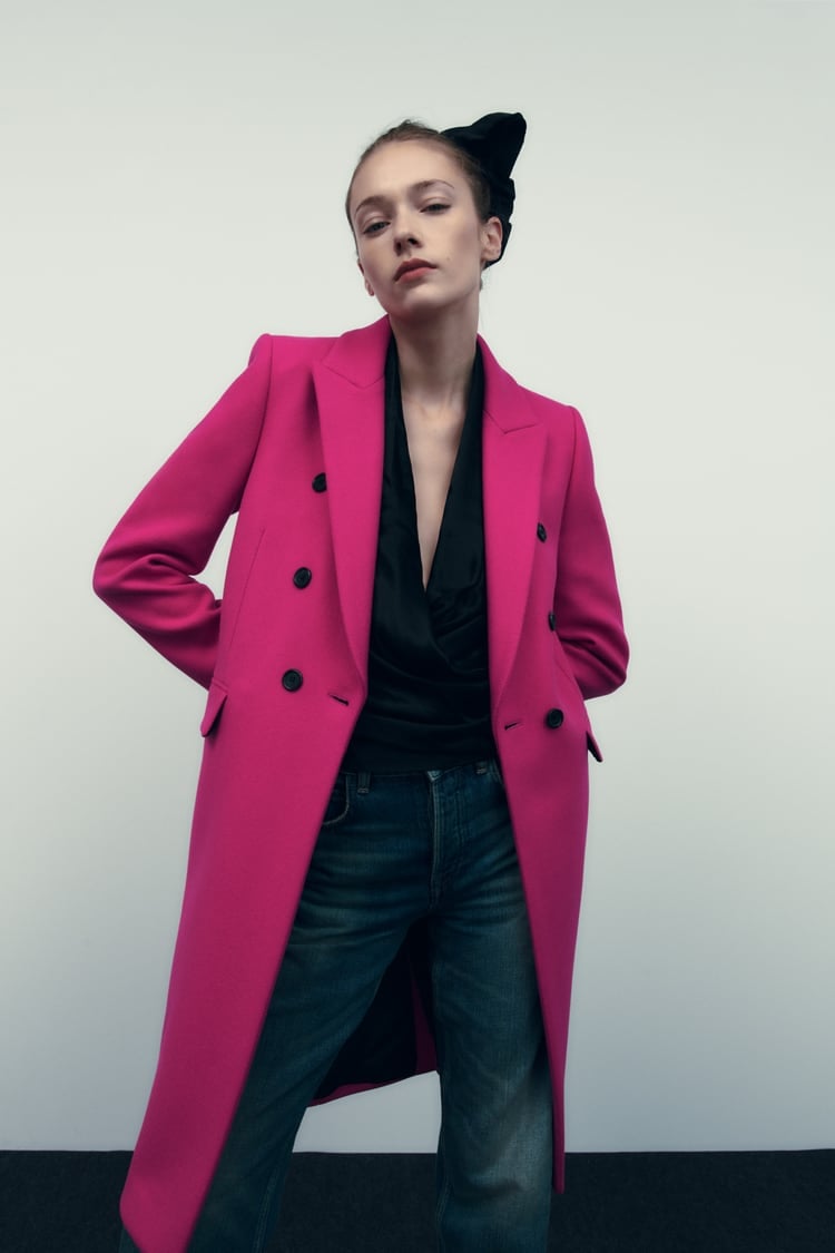 El Black Friday est&aacute; a la vuelta de la esquina y para poder aprovecharlo al m&aacute;ximo, nada mejor que estos 10 abrigos de Zara que ya debemos tener fichados.