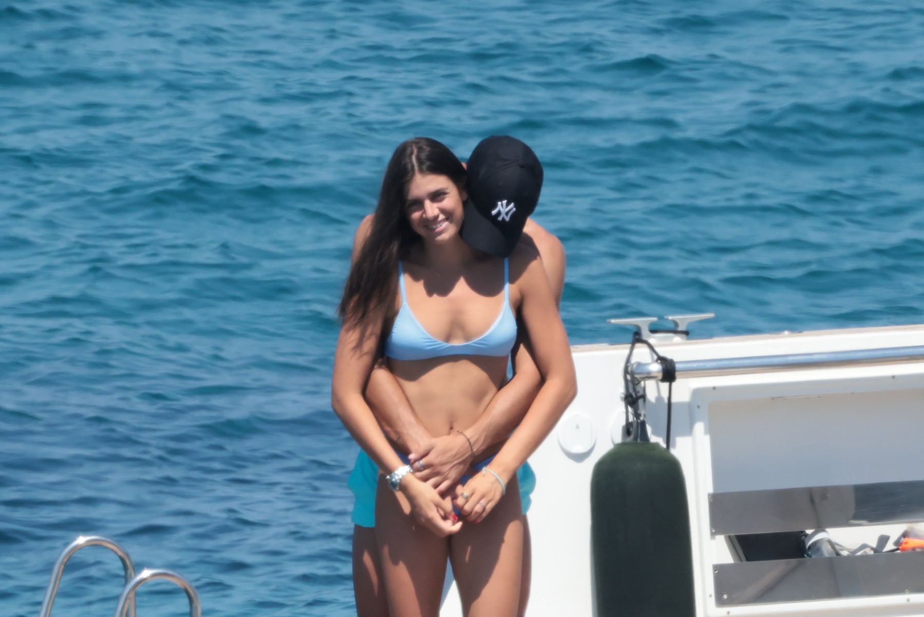 Ferrán Torres y Sira Martínez, durante unas vacaciones / Gtres