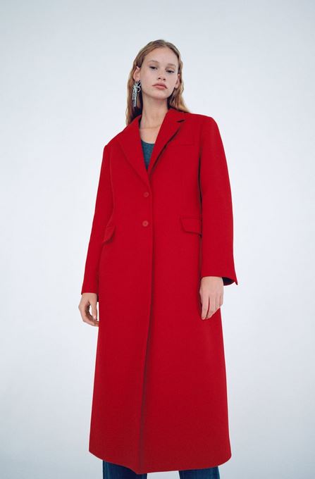 ¡Todo al rojo! Estrena esta nochevieja el abrigo de Zara y tienta a la suerte: estiliza y abriga
