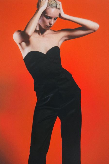 El bustier de Zara que podrás usar para varias cenas de Navidad: ponte diferentes accesorios y look nuevo
