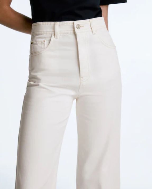 No te lo puedes perder: los pantalones básicos de Massimo Dutti que cuestan menos de 30€