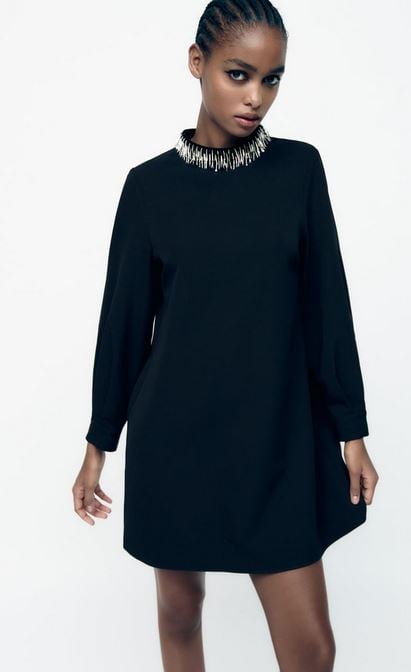 Este vestido mini de abalorios ideal para cualquier cena de navidad es de Zara y cuesta menos de 40€