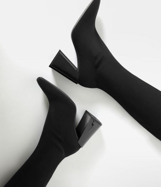 Bershka enloquece a las influencers con las botas altas que no te quitar&aacute;s esta Navidad