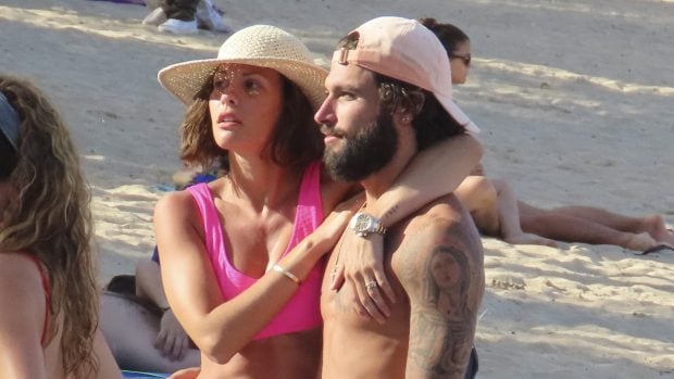 Jessica Bueno y Jota Peleteiro de vacaciones / Gtres