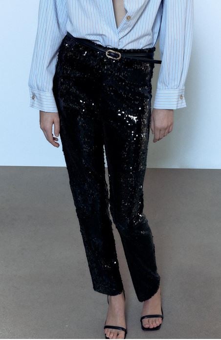 El pantal&oacute;n de lentejuelas que sienta como un guante y que te har&aacute; tipazo: es de Zara y est&aacute; arrasando