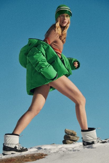Modelo con la colecci&oacute;n de esqu&iacute; / Zara