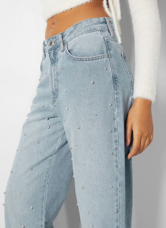 La moda de los noventa vuelve a Bershka: los vaqueros que est&aacute;n arrasando y usar&aacute;s en tu d&iacute;a a d&iacute;a
