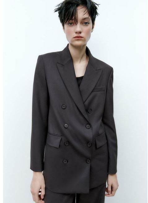 El look de María Pombo que sirve tanto para ir a la oficina como en una cena con tus amigos