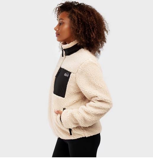 Decathlon no deja de sorprender, esta chaqueta sherpa al puro estilo Laponia tiene más de diez euros de descuento