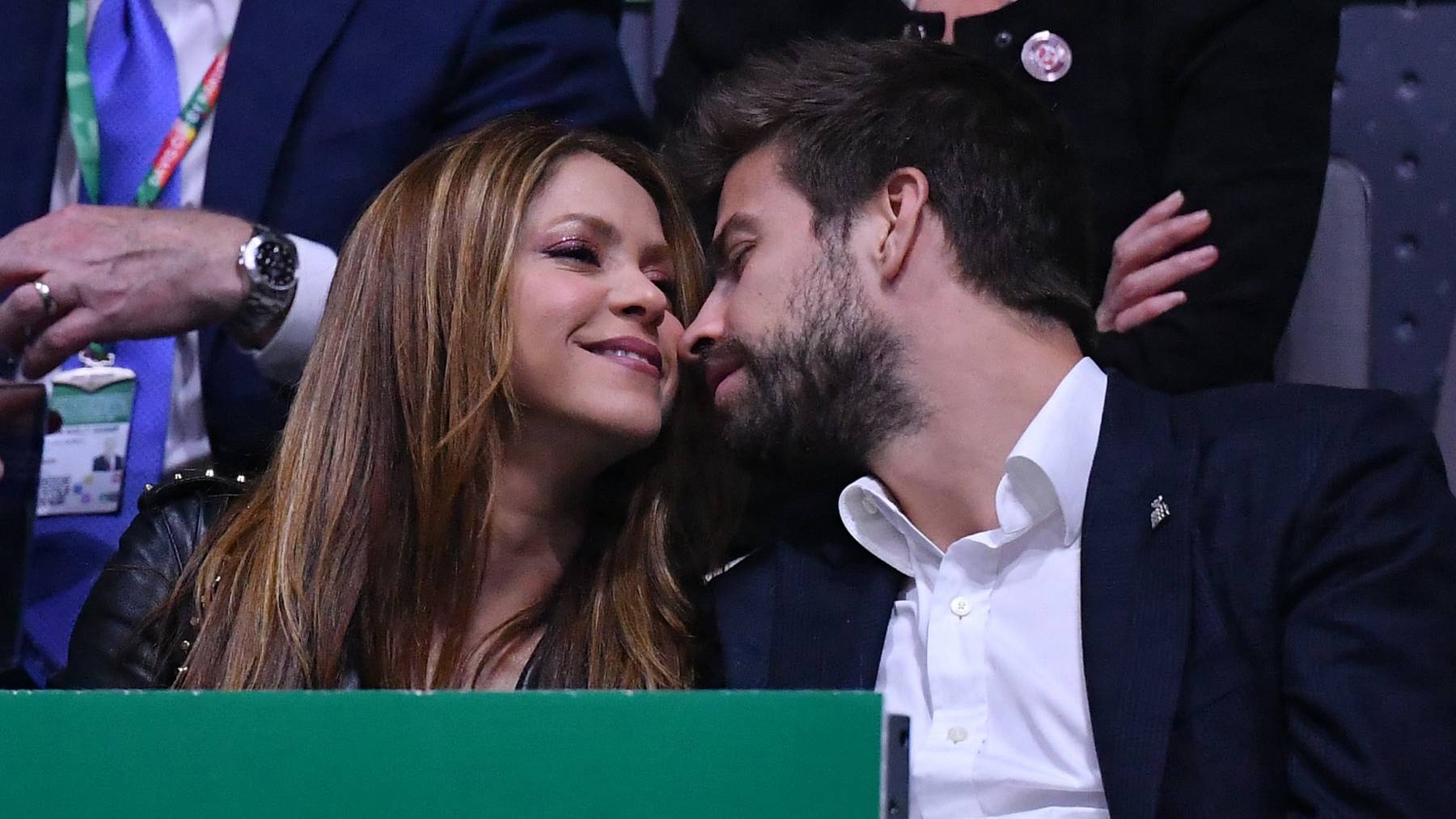 Shakira y Gerard Piqu&eacute; en actitud cari&ntilde;osa / Gtres